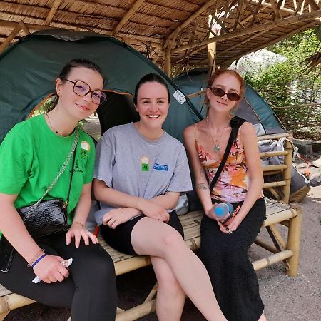 Ganja Gardens Camping Hotel Ban Nua Bagian luar foto